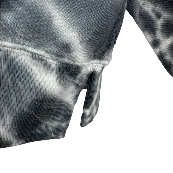 ABERCROMBIE & FITCH Wash Effect Sharkbite V-Neck Sweatshirt, Size SMALL - Picture 9 of 14